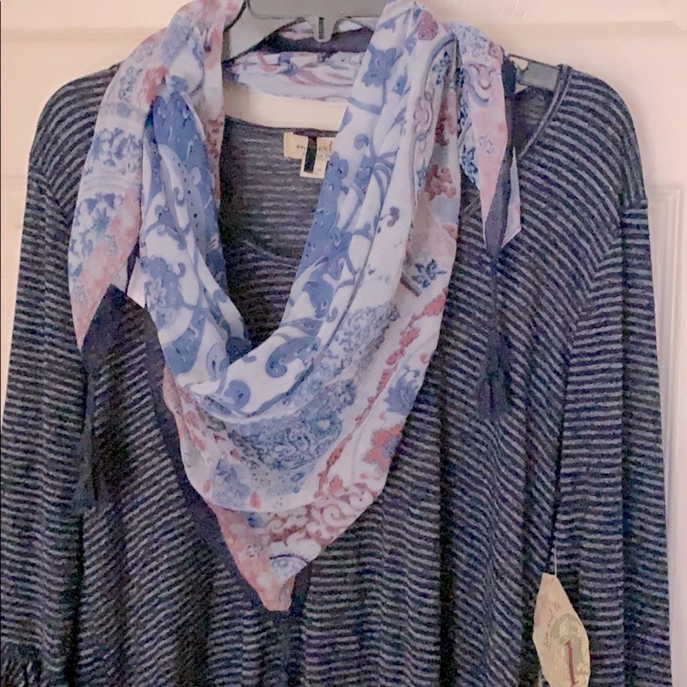 BLUE TOP & SCARF - Picture 1 of 7